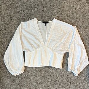 Banana Republic Cropped White Textured V-Neck Blouse